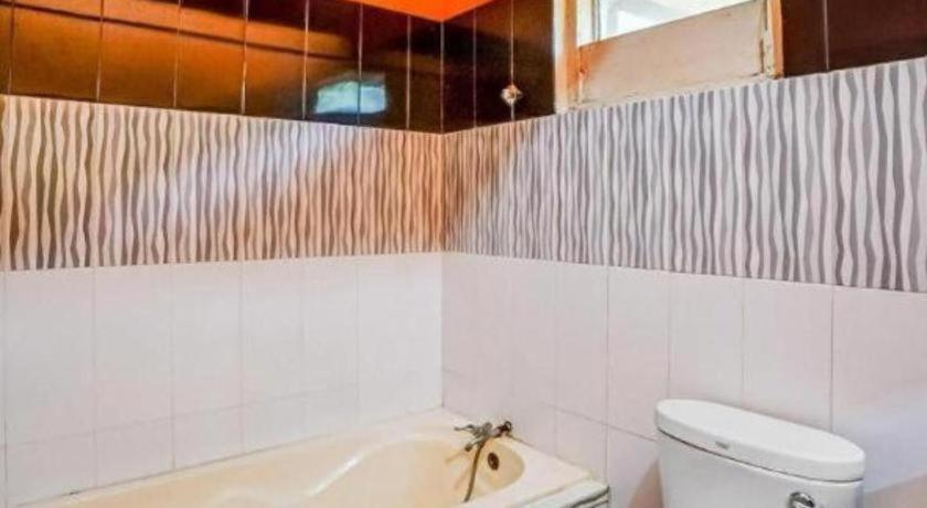 Hotel Oyo 90980 Al Karim Syariah Tanjungbalai Esterno foto