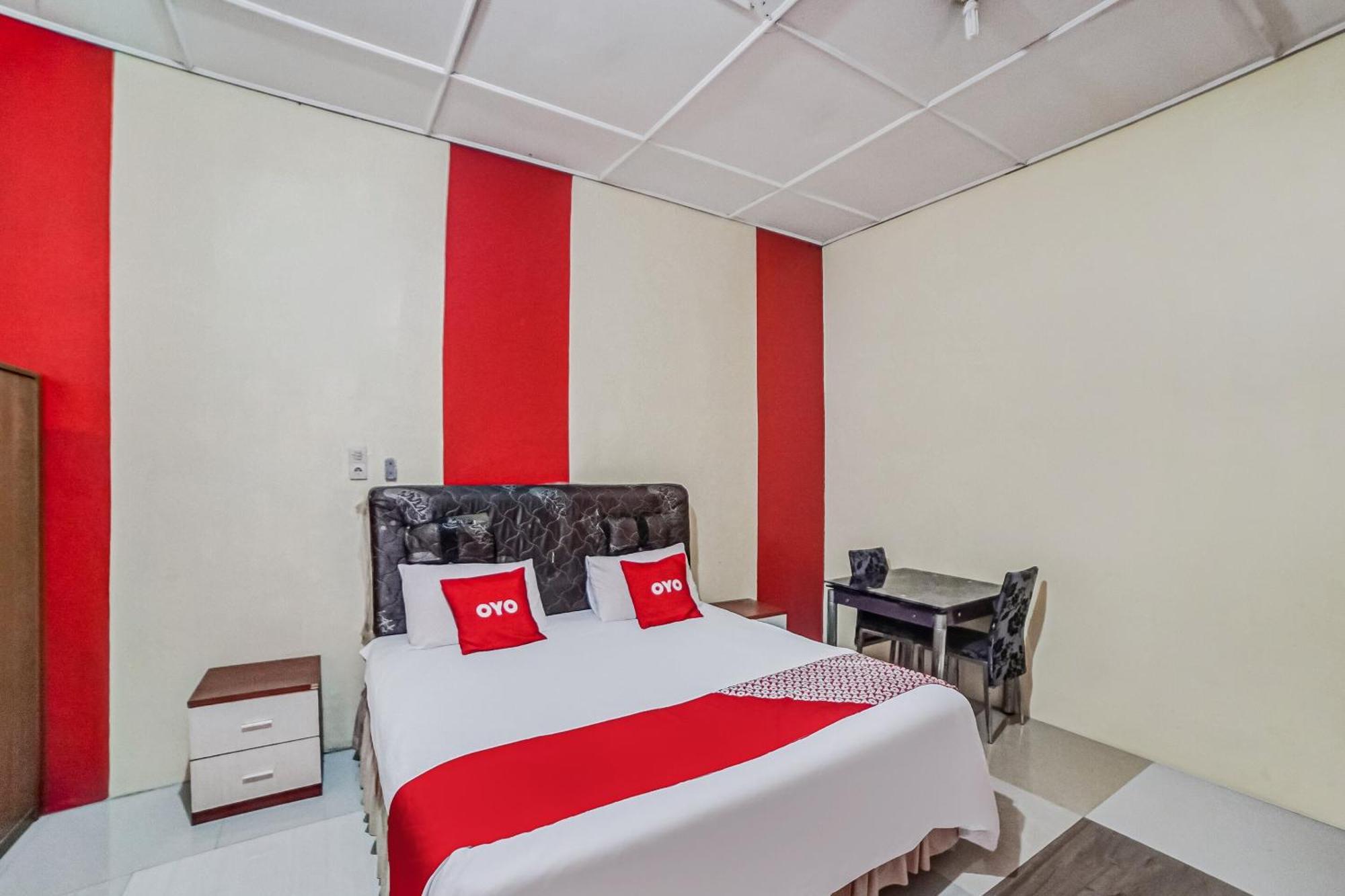 Hotel Oyo 90980 Al Karim Syariah Tanjungbalai Esterno foto