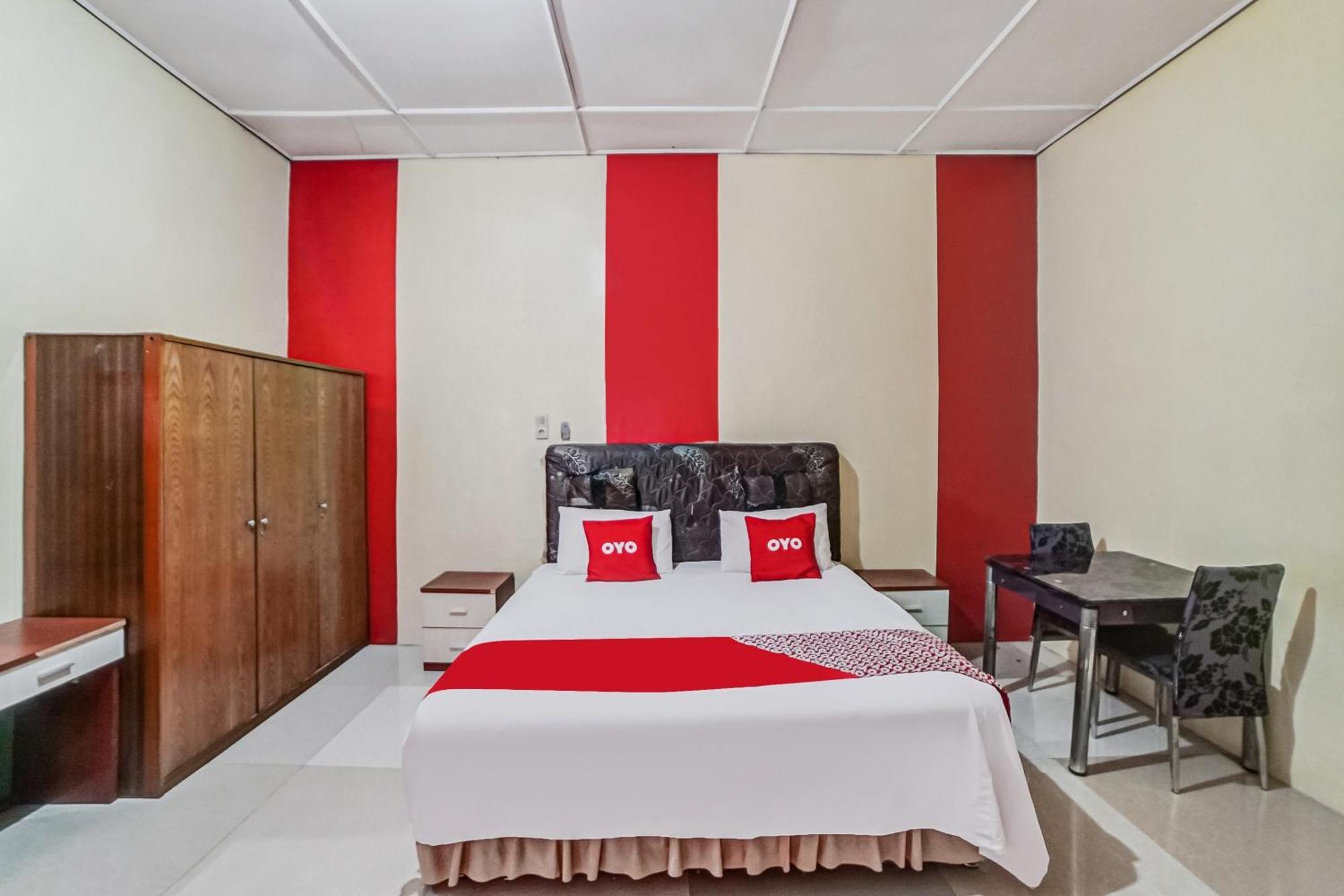 Hotel Oyo 90980 Al Karim Syariah Tanjungbalai Esterno foto